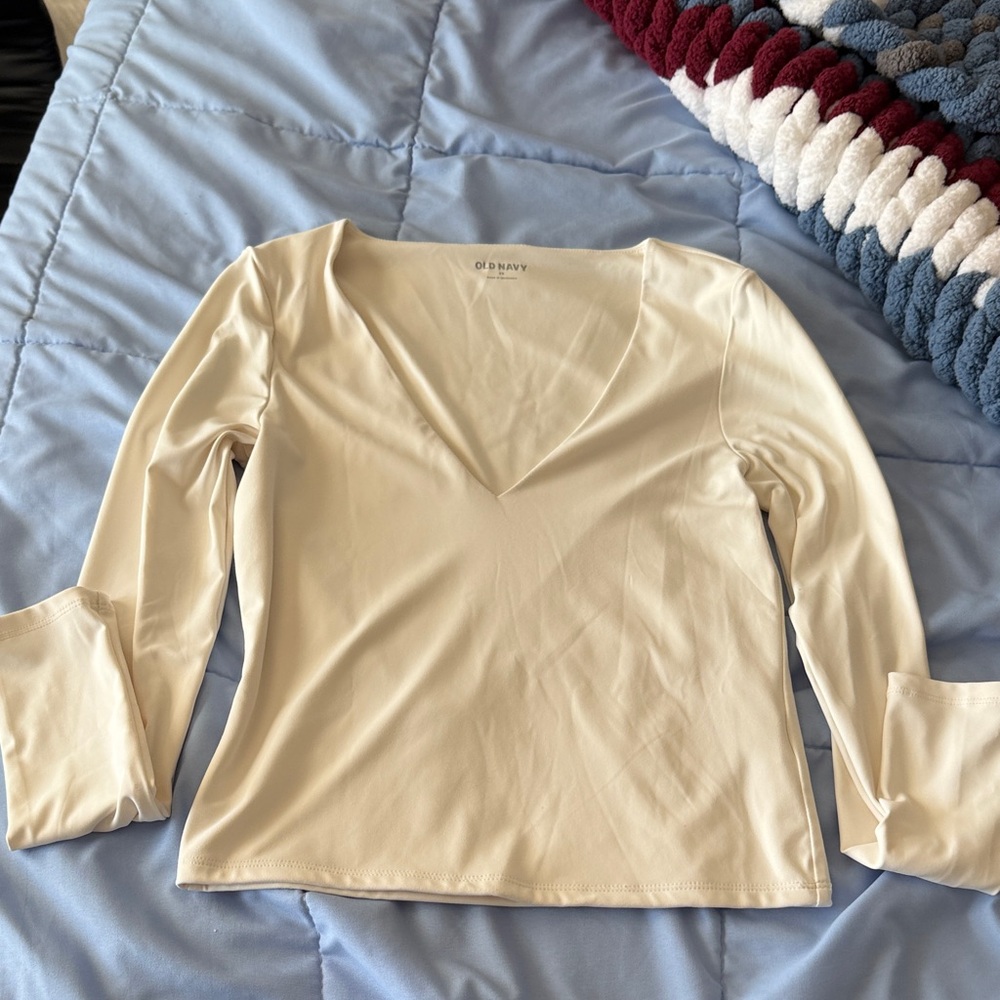 Old Navy Cream Long Sleeve V-Neck Top